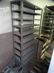 lot 1214 image: Metal Shelf
