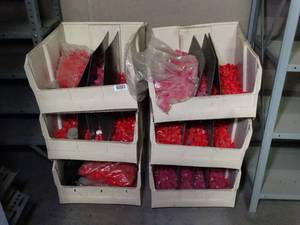 lot 1215 image: Lot of Plastic Caps