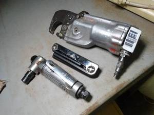 lot 1376 image: Pneumatic Tools