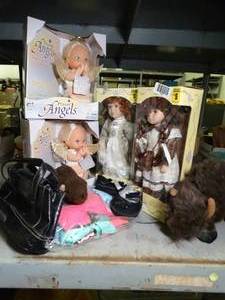 lot 1382 image: Kids Toys Lot - Dolls - Etc