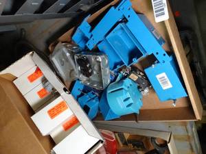 lot 1385 image: Misc Electrical Components