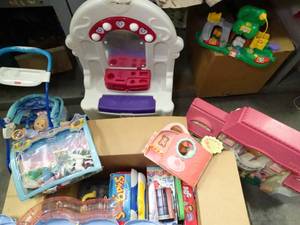 lot 1391 image: Kids toys  Games Etc Lot -