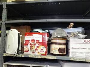 lot 1402 image: Lot of Misc Kitchenware