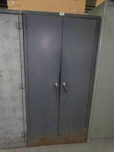lot 1511 image: 6ft 2 door metal cabinet  wo contests