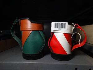 lot 1543 image: 2 Decorative Golf Bag Pen Holders