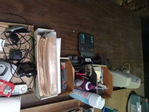 lot 1573 image: All Office Contents on Desk