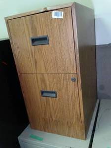 lot 1660 image: Two-drawer faux wood filing cabinet