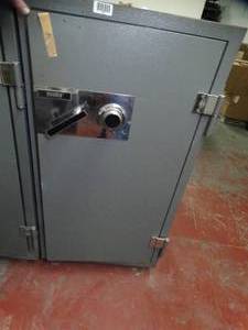 lot 1670 image: Diebold fire resistant safe