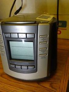 lot 1731 image: Timex Clock Radio