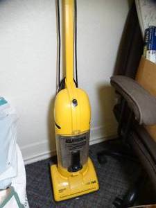 lot 1718 image: Eureka Upright Vacuum