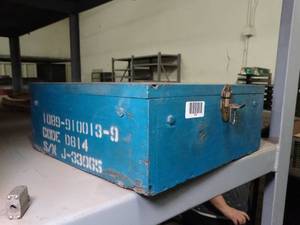 lot 1816 image: Large Round Tool - Fixture