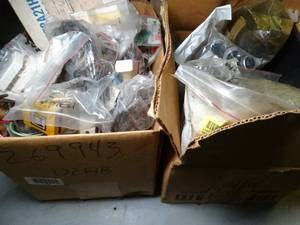 lot 1829 image: Lot of New Machine Parts