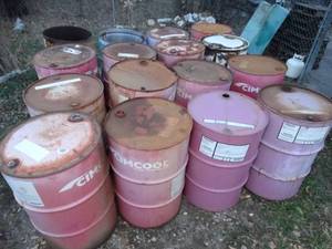lot 1863 image: Lot of 16 Empty Barrels