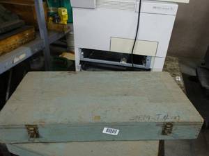 lot 1218 image: Large Industrial Metal Micro-Meter