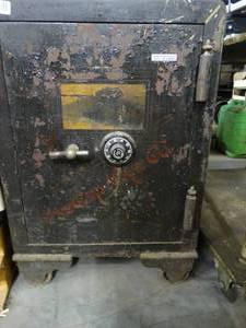 lot 1220 image: Large Wheeled Vintage Bank Safe