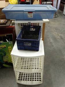 lot 1245 image: Plastic Organizers