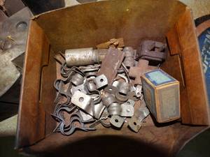 lot 1299 image: Small Wire and Pipe Holders