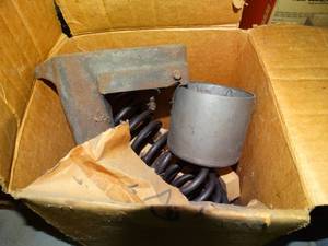 lot 1304 image: Large Metal Handle and Springs