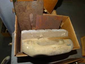 lot 1305 image: Masonry Tools