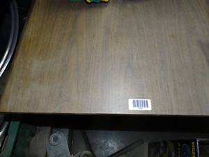 lot 1320 image: 3ft x 3 ft Table