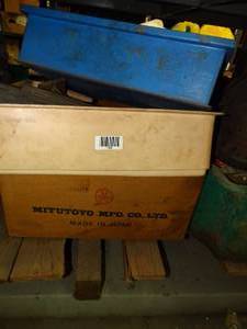 lot 1322 image: 2 Tub and Box full of Metal Scrap