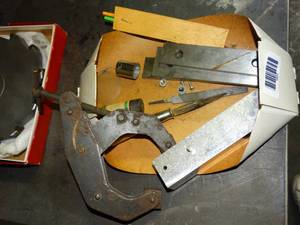 lot 1601 image: Twist - Clamp and a Small lot of Tools
