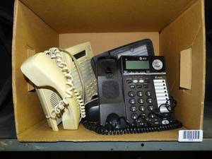 lot 1614 image: Vintage late 1900s landline phones