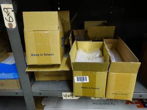 lot 1623 image: Lot of various bags- multiple boxes- Uline