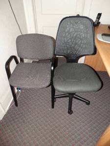 lot 1683 image: 2 Office Chairs