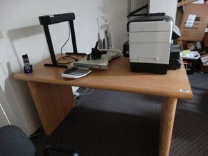 lot 1684 image: Small Wood Office Desk