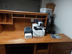 lot 1692 image: NIce Wood Office Desk and Cabinet