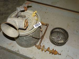 lot 1832 image: Mino Can - Meat Grinder - Etc