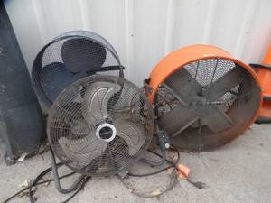 lot 1870 image: Lot of Large Fans - Parts