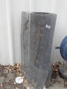 lot 1871 image: 3ft Metal Mesh Screen