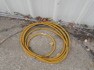 lot 1872 image: Air-hose and Metal Wire