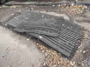 lot 1877 image: up to 6ft Long Cushion Floor Mats - Lot