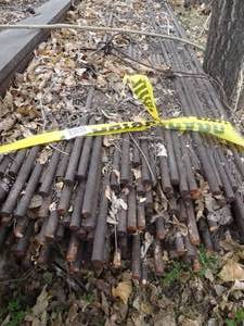lot 1910 image: 10ft Long Solid Core Steel Rods Lot