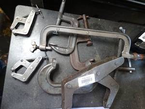 lot 29528 image: Mixed Lot of C-Clamps and Twist Clamps