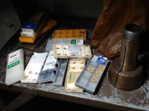 lot 29539 image: Lot of Inserts and Lathe Parts
