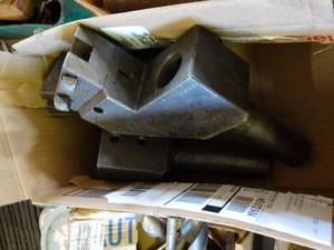 lot 29575 image: Cut off Tool Holder Lot