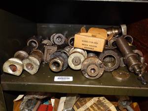 lot 29597 image: Contents on Shelf in Cabinet  Chucks and Holders