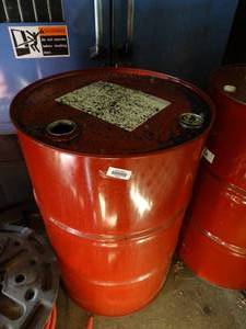 lot 29610 image: Drum w Some Contents