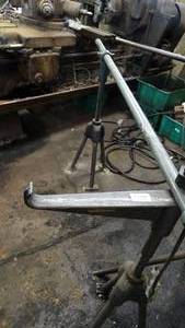 lot 29559 image: Metal Support  Holder  Leveler