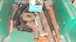 lot 29562 image: Bin w Misc Lathe Parts
