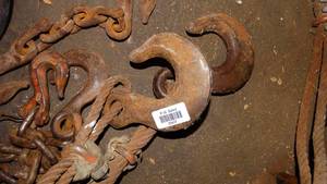 lot 29437 image: Lot of Large Hooks and Chain