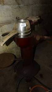 lot 29650 image: Vintage cream separator