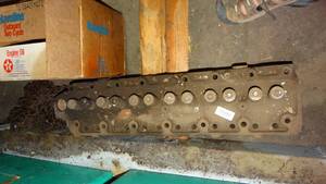 lot 29646 image: Engine Valves