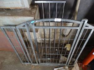 lot 29652 image: Metal Gate