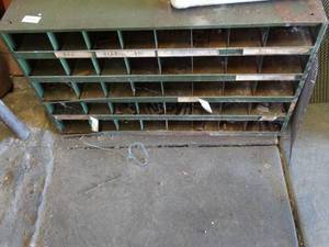 lot 29678 image: Metal Tool  Parts Organizer
