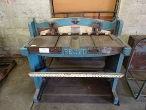lot 18 image: Roper Whitney Pexto 137 37 x 16 Gauge Foot Shear
